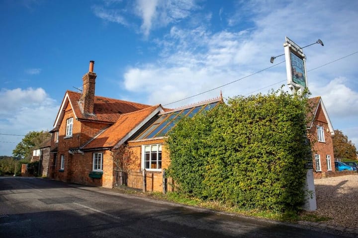 Beenham The Six Bells / DoubleRoom - Bed and breakfasts en renta en Beenham ...