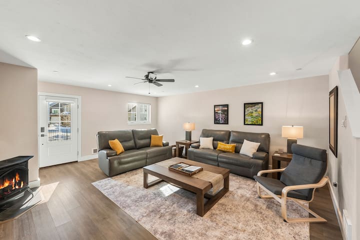 Relax In Spacious Comfort; Near Trails & Main St. - Gunnison, CO