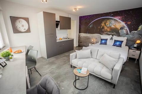 Popular Airbnb listing: Lunar – Close to Basel | Moon & Relaxing Atmosphere in Saint Louis