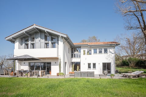 Family villa in the Basque country