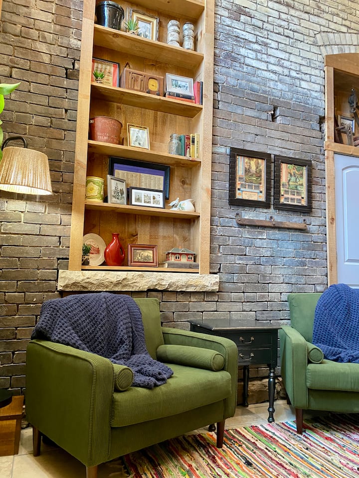 The Long Branch Loft - Kansas