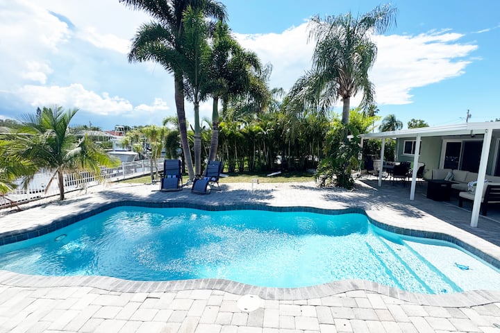 Waterfront Oasis W/heated Pool Dock Kayaks Fishing - New Port Richey, FL