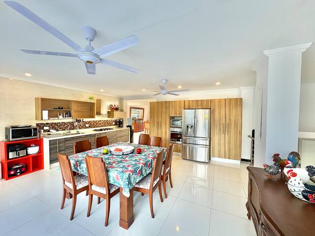 RentArt managed Airbnb listing 2