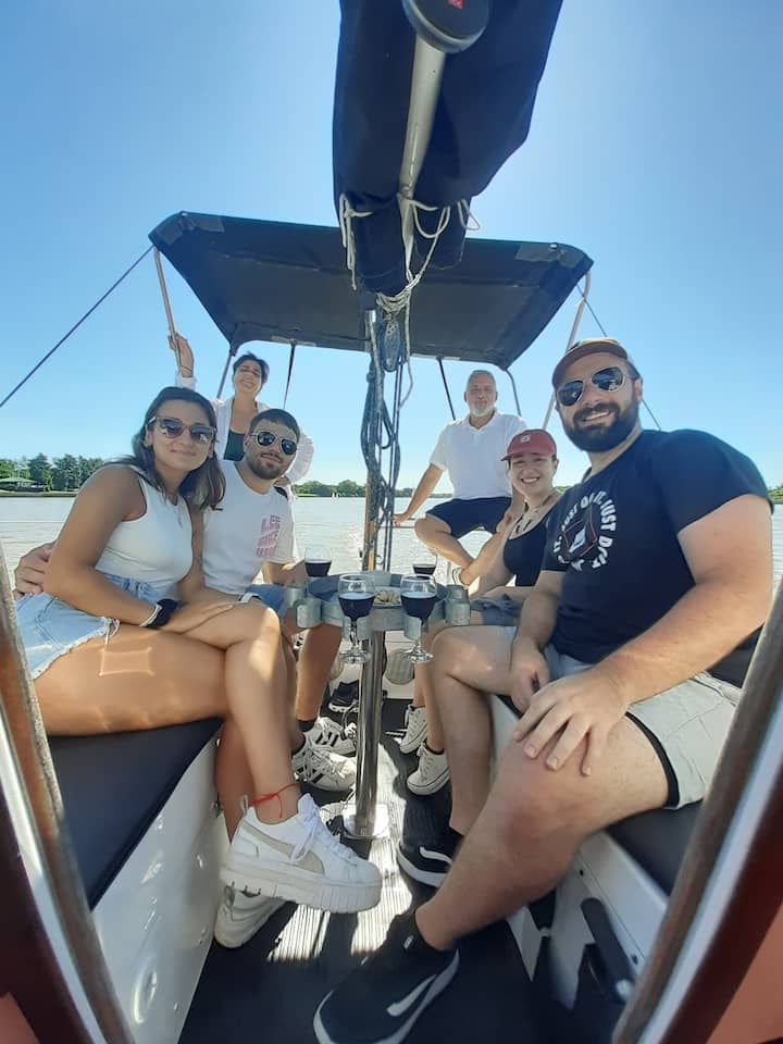 Apartment in Victoria