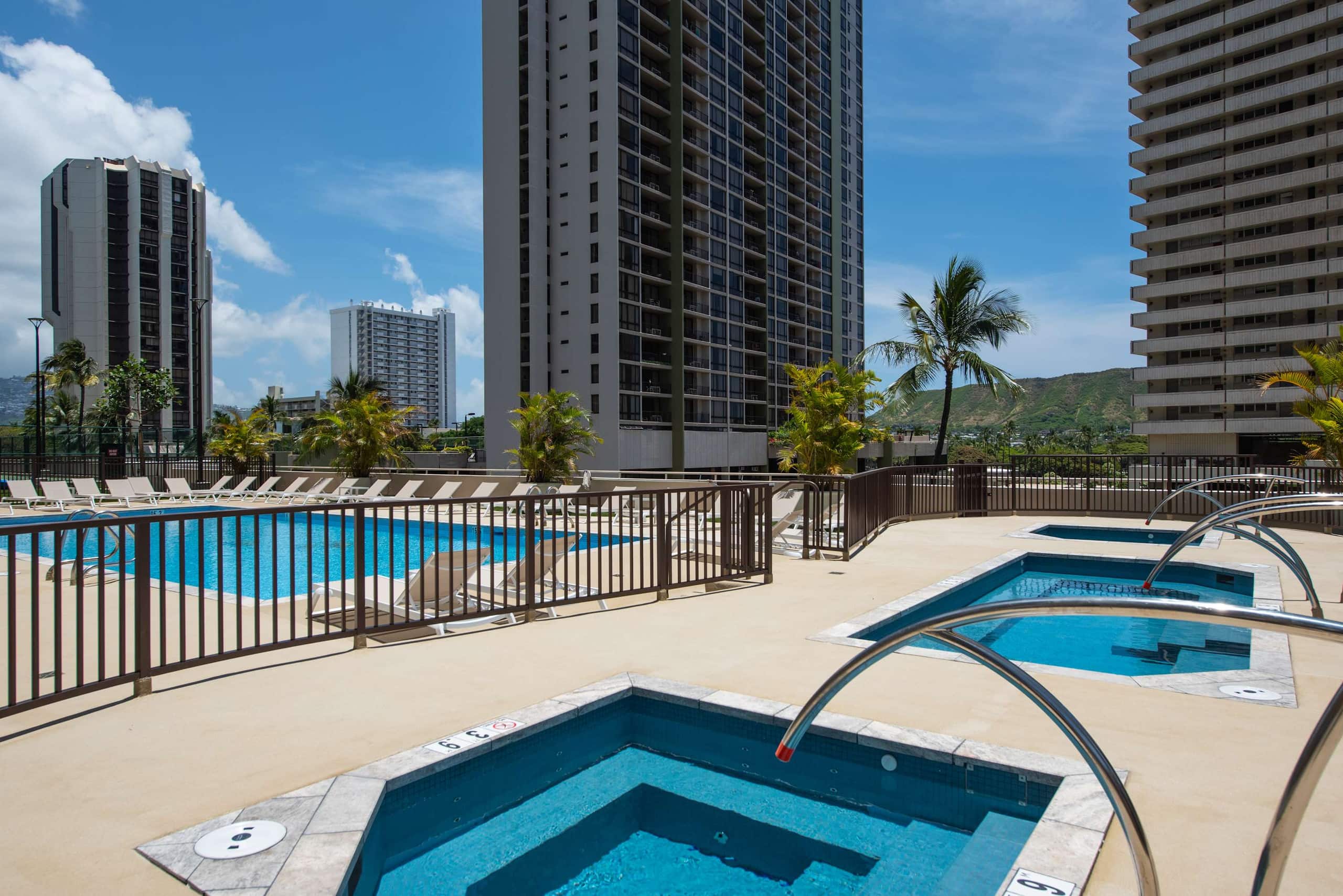 High-floor retreat w/ sweeping ocean & city views - Image 75