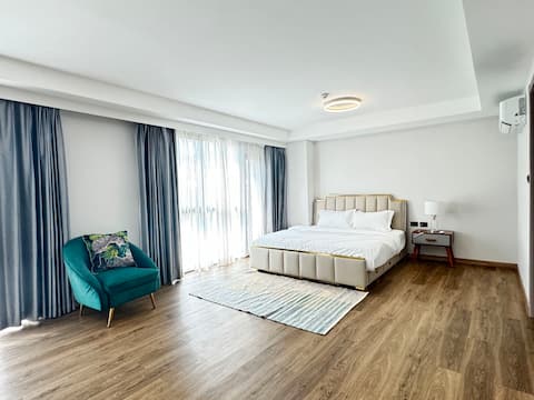 The one condo, Chiang Mai No. 1 luxury 110 sqm super large two rooms, super pool, walking distance t