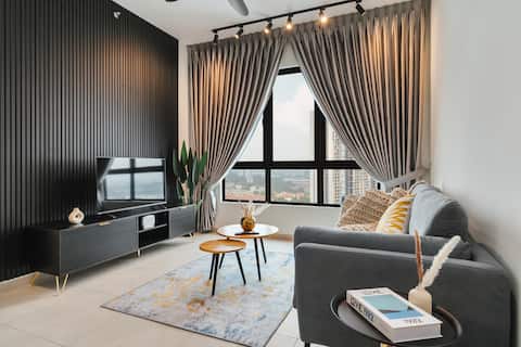 Meta Residence/8 pax/25 mins KLIA/Free Netflix/MRT