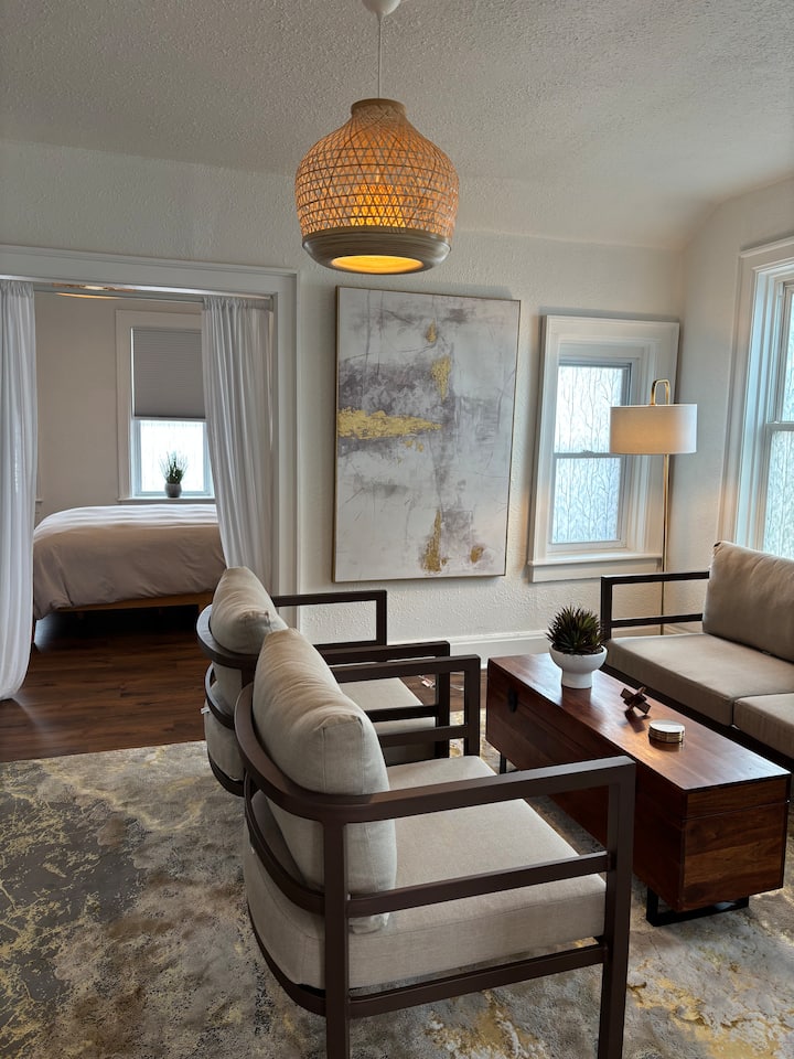 Lovely Modern Home With Fire Pit - Sheboygan, WI