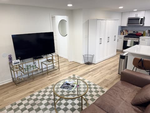 Top performing Airbnb: The Green Jacket Getaway in Martinez