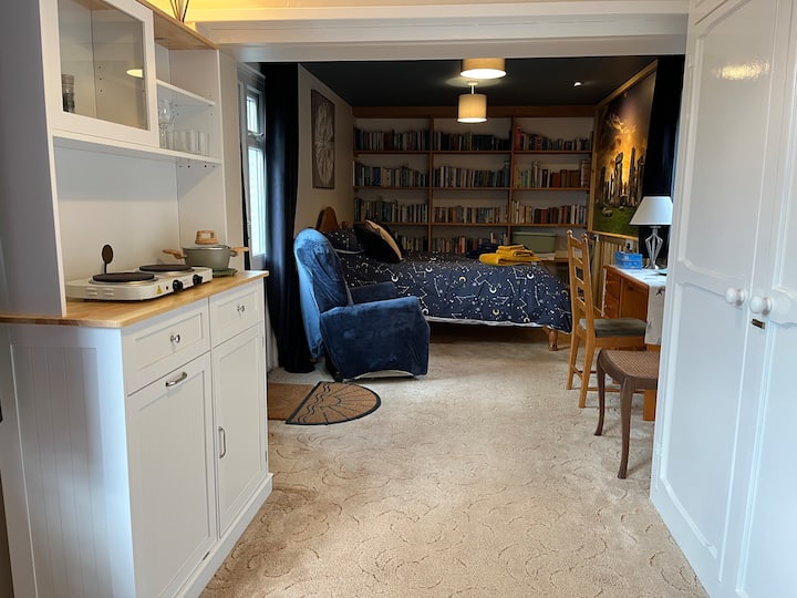 Sunrise - A Self Contained Studio - Dawlish