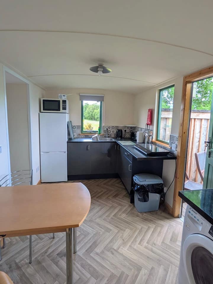 Brambles Cabin – Self-contained Highland Stay - United Kingdom