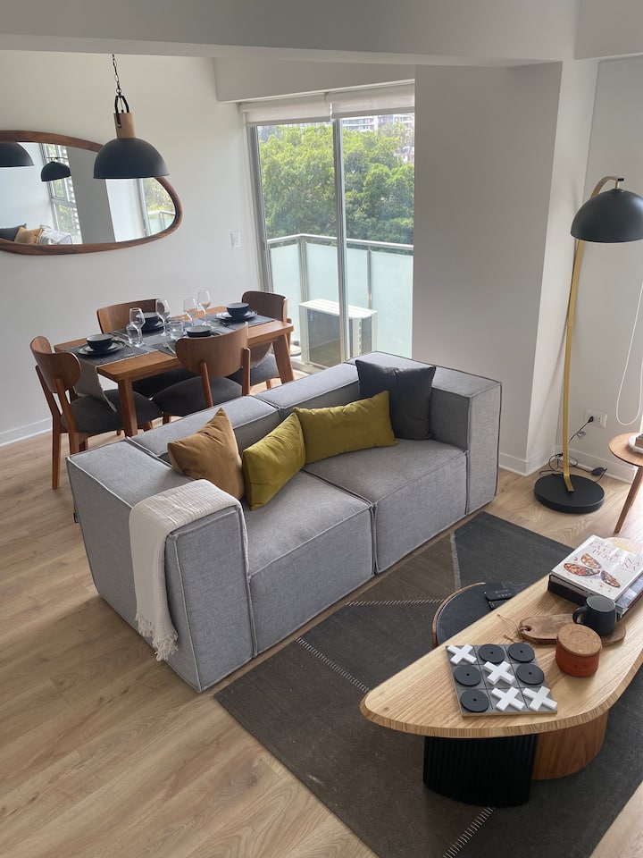 *Boem*NEW Luxury Living | 2BR Condo w/ Pool & A/C