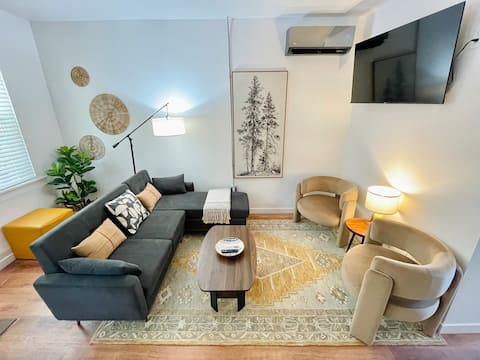 Successful Airbnb property: Stay Gold - Downtown Golden in Golden