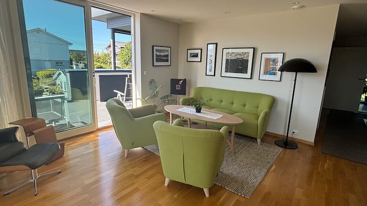 ÅLesund Penthouse Apartment 3 Bedrooms + Parking - オーレスン