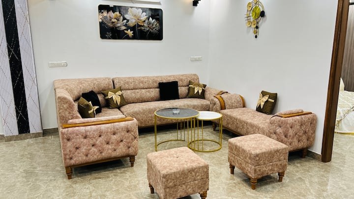 Luxurious Houses In Dwarka Nearby Yashoobhoomi - Delhi