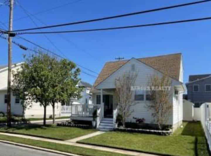 Relaxed South End Escape | Walk To Beach - Ocean City, NJ