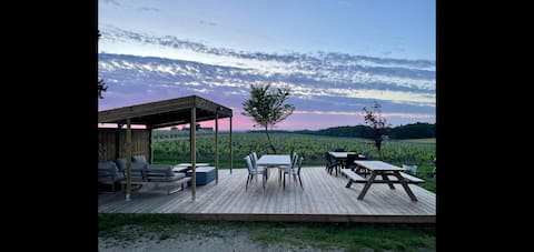 travel in the vineyards
on-site parking