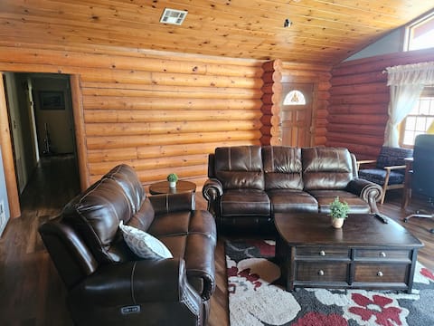 Top performing Airbnb: Gold Rush Whiskey Flat Log Cabin-Saloon/Pool/ SPA in Kernville
