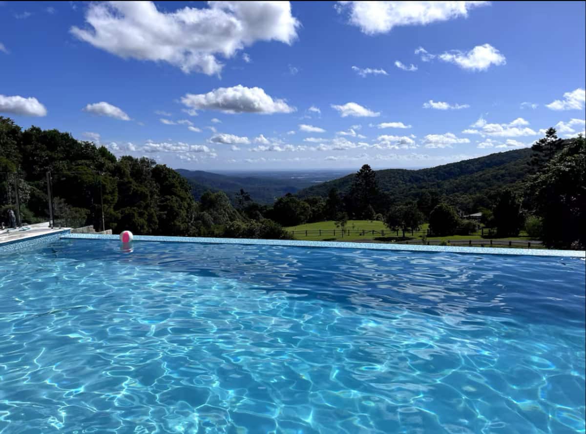 Cedar Guest House Luxurious Mountain Retreat — photo via the host's Airbnb listing