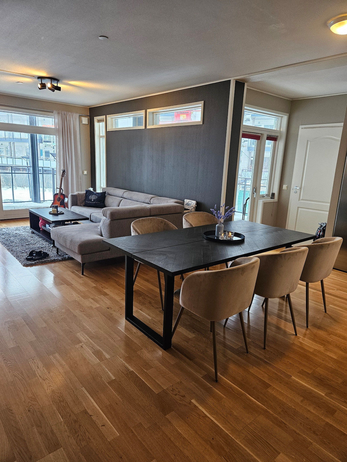 Photo inspiration: Picture Idea: Apartment With Sea View Condominiums For Rent In Tromsø Troms