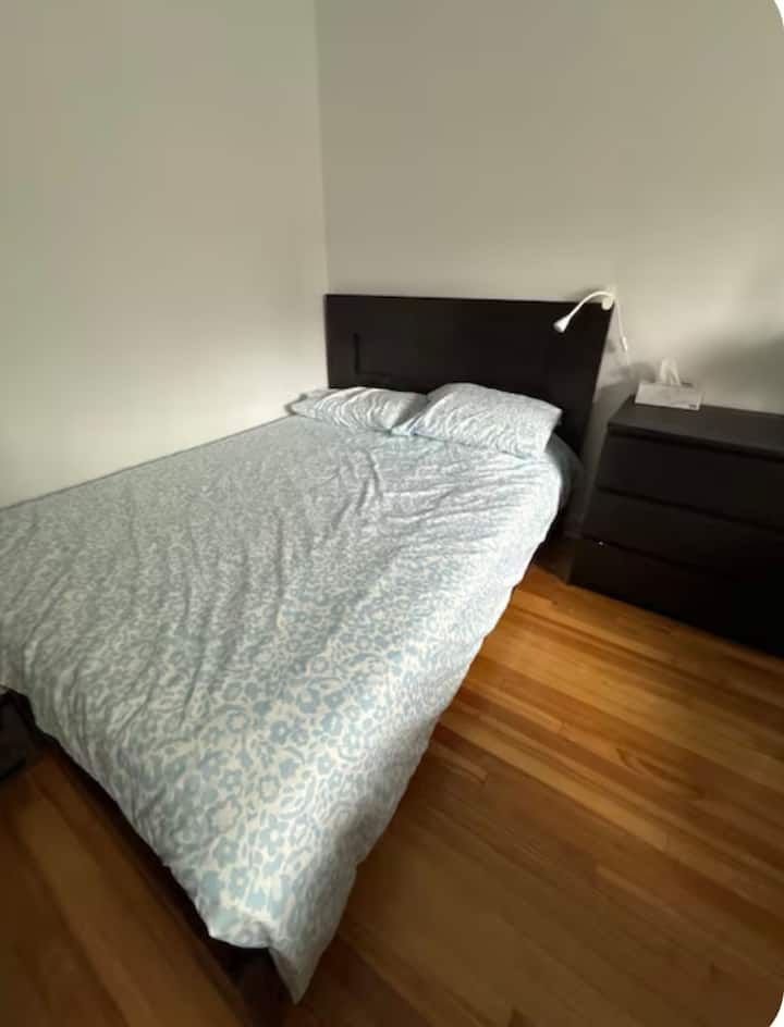 საძინებელი 1