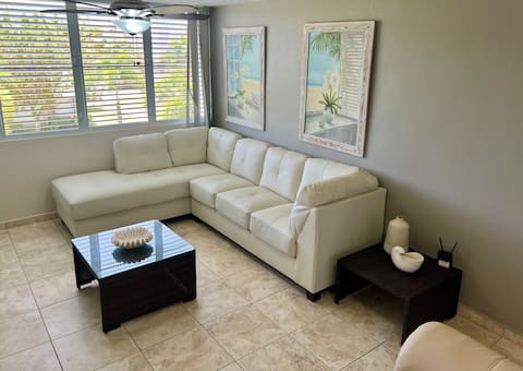 Top Airbnb: Escape to Paradise@Combate Beach in Pole Ojea