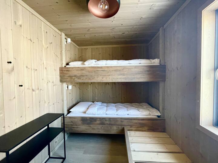 90 سم × 2. 
75 سم × 1. 