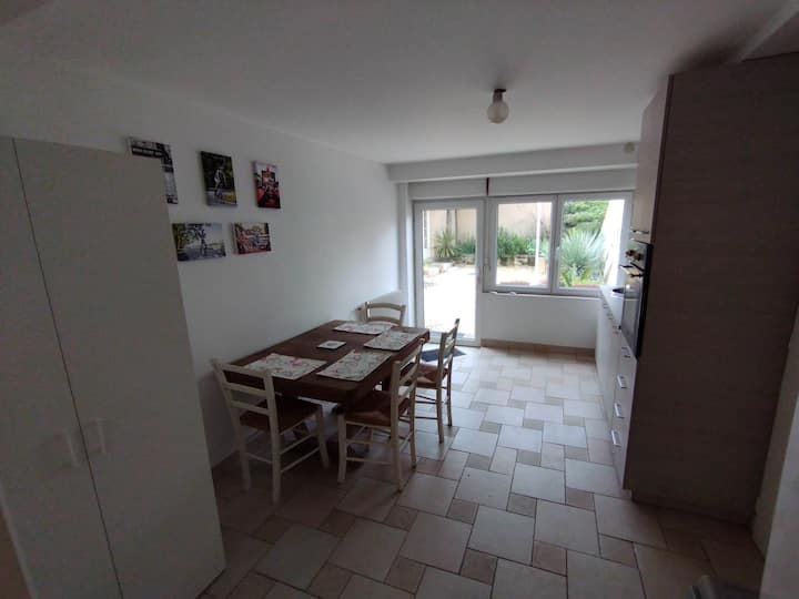 Logement Indépendant 4 Pers. Rez-de-jardin - Romans-sur-Isère