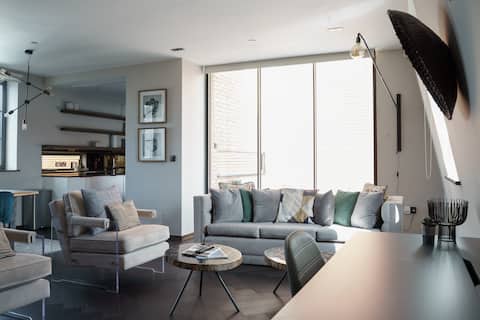 Successful Airbnb property: Oxford Circus Penthouse Terrace+Balcony+AC+Lift in City Of Westminster