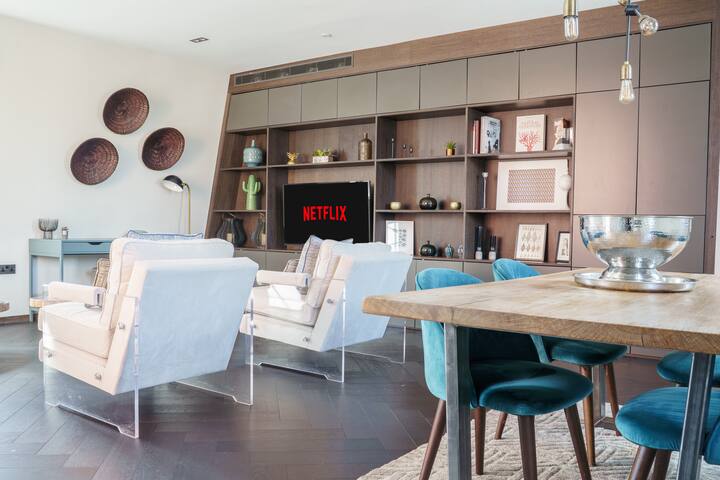 Oxford Circus Luxury Terrace+Balcony+AC Penthouse gallery image 2