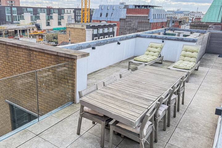 Oxford Circus Luxury Terrace+Balcony+AC Penthouse gallery image 5