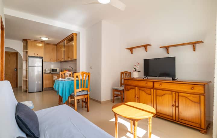 Gorgeous Apartment In Torrenueva - Motril