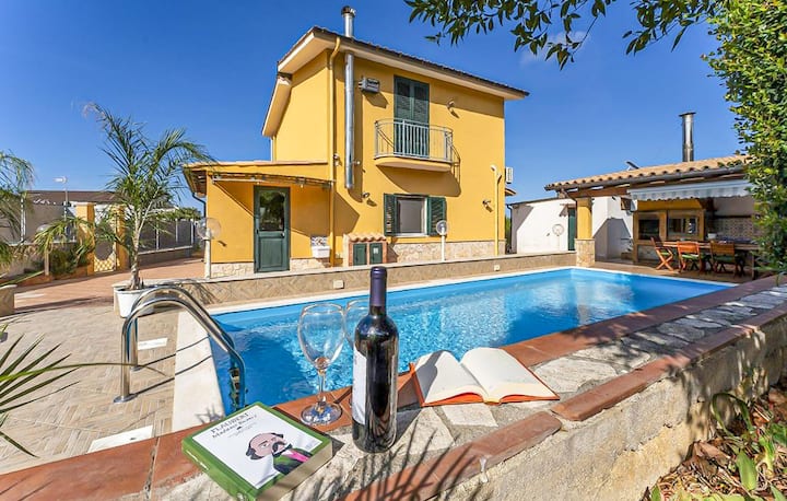 Beautiful Home In Trabia - Trabia