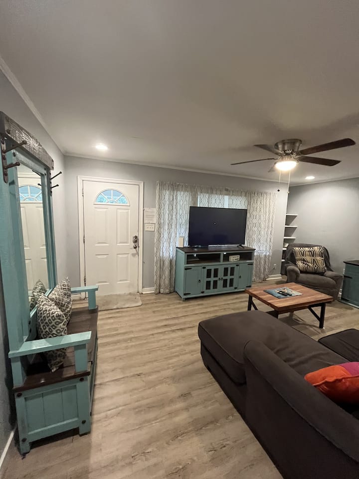 "4-bedroom Home In Hattiesburg" - Hattiesburg, MS