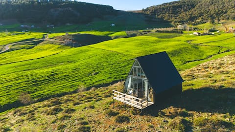 Cabin with stunning views !