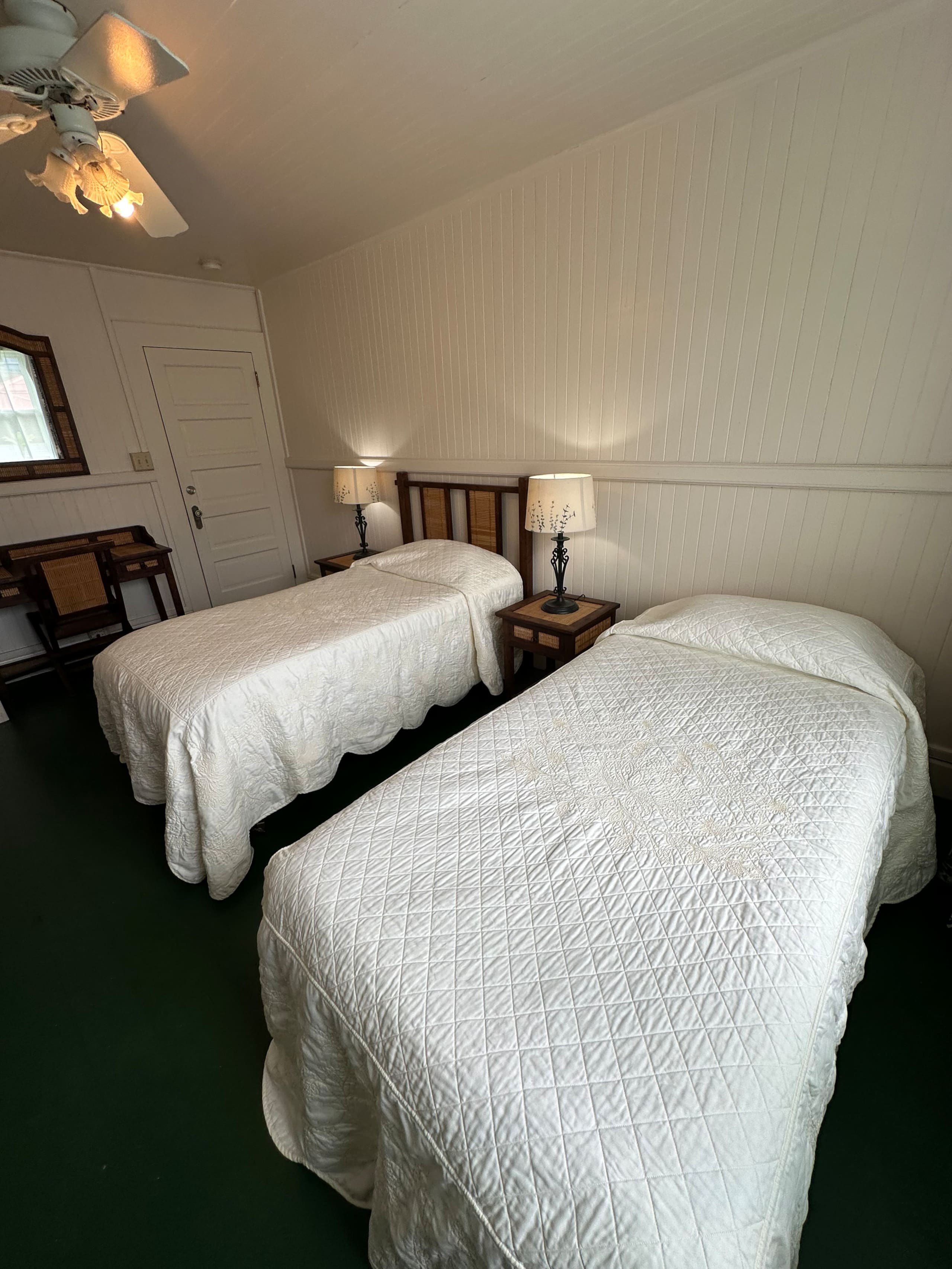 Home in Hilo · ★4.44 · 1 bedroom · 2 beds · 3.5 private baths - Image 2