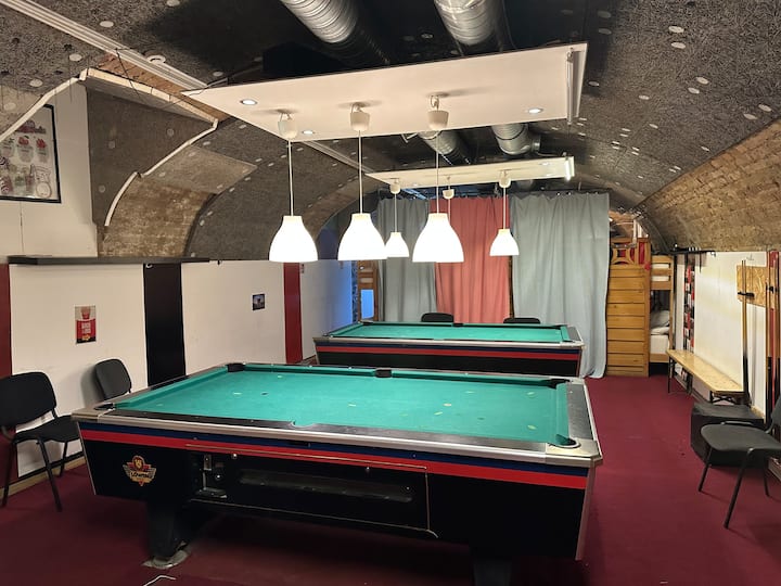 Former Pub For Group Stay Up To 29person - Budapest