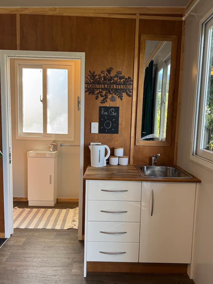 Pōhutukawa Studio, Estuary Views - Tauranga