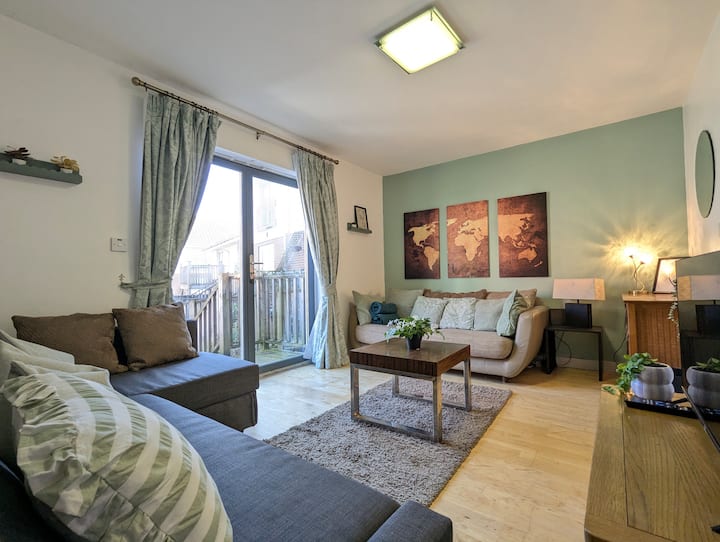 Large 3-bedrooms House Near Centre Free Parking - Cheshire