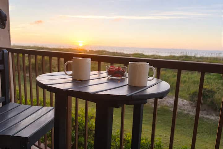 Direct Oceanfront • Amazing Views • Steps To Sand - Hilton Head Island, SC