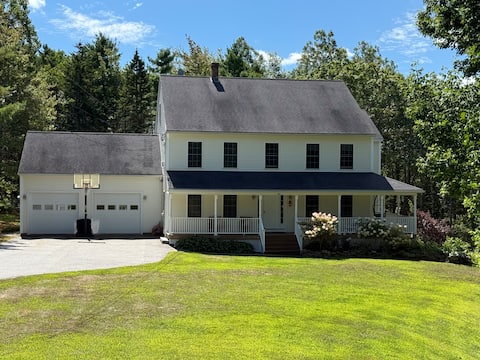 Large private area, close to Rockland