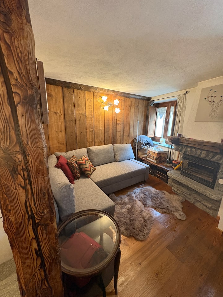 The Little Nest:
Your Cozy Chalet In La Thuile - La Thuile