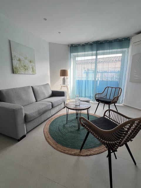 Popular Airbnb listing: Villa Louis Pierre New 2-bedroom apartment in Mandelieu La Napoule