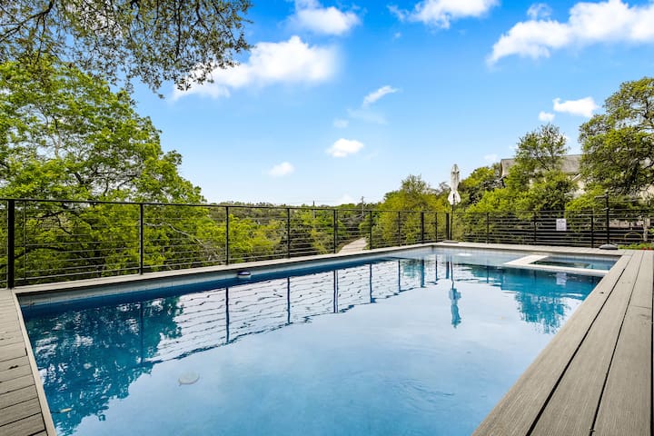 Lake Travis Hillside Haven | Pool + Stunning Views
