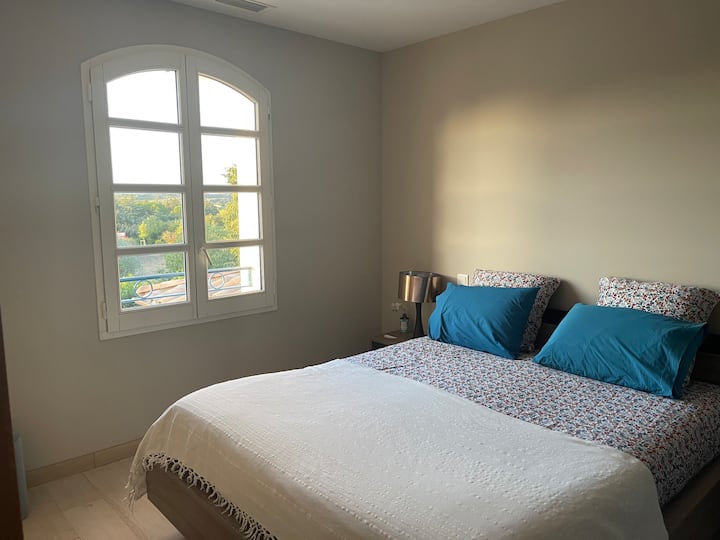 غرفة النوم 2