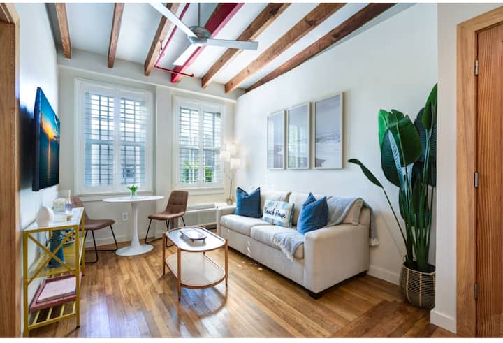 New-island Escape 1br King Pool View 3261 - Palm Beach