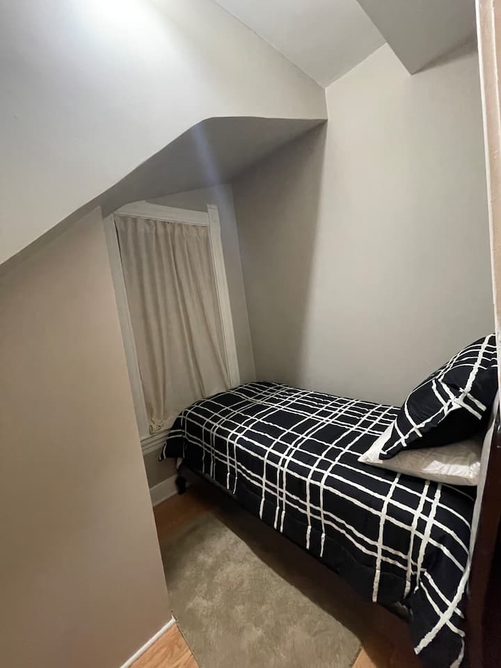 საძინებელი 3