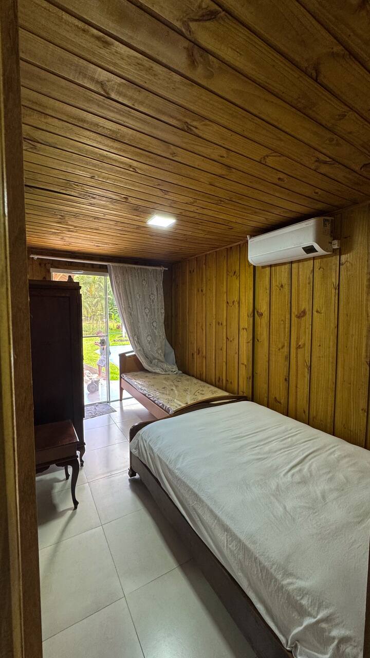 საძინებელი 4