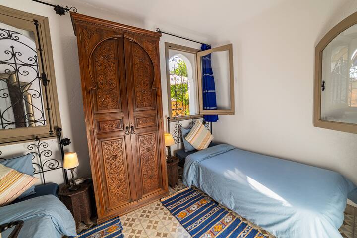 غرفة النوم 2