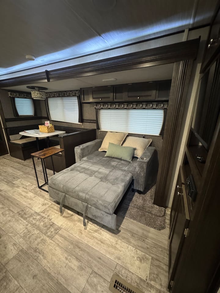Thome Cozy Camper - Tulsa, OK